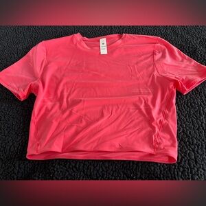 Lululemon Wundermost Ultra soft Nulu crew neck cropped t shirt. Size M. Melon